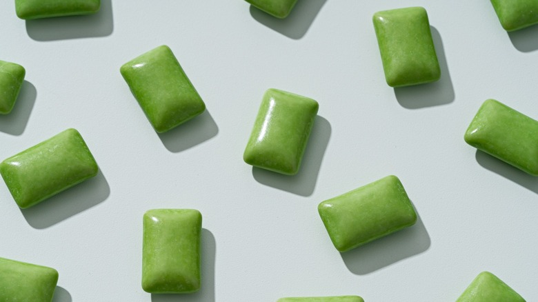 Green chewing gum