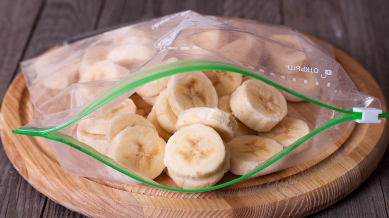 frozen banana slices in a ziploc bag