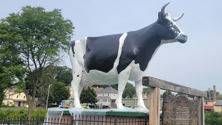 Antoinette dairy cow statue in Plymouth, WI