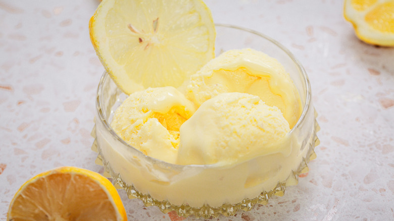 Close up on 1 serving of lemon gelato