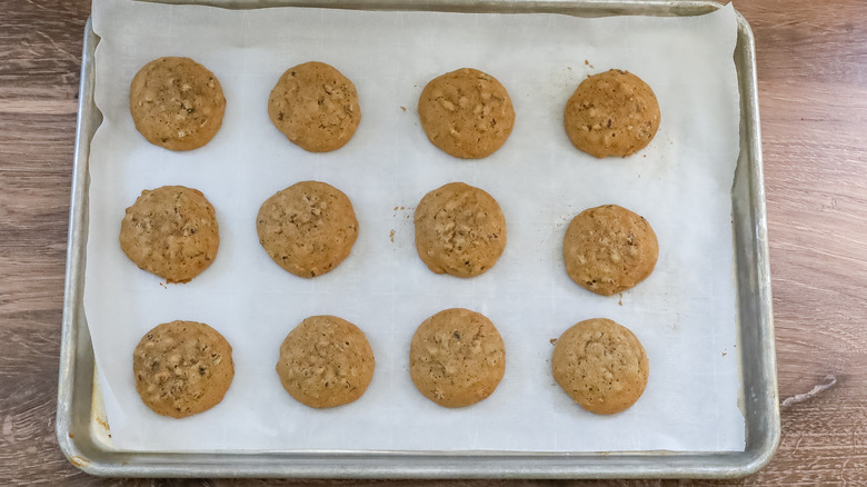 baked cookies on baking sheet