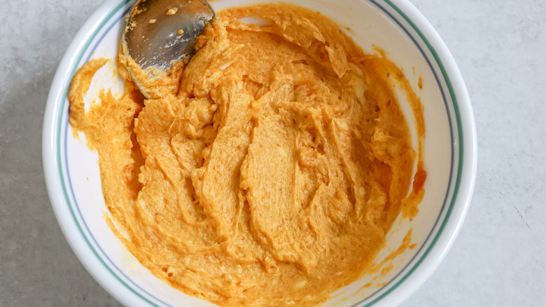 pumpkin butter in bowl