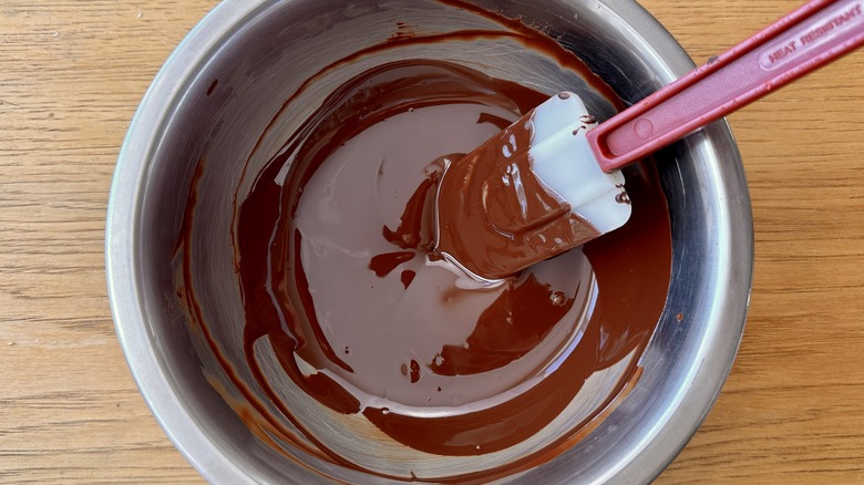 Melted chocolate in bowl