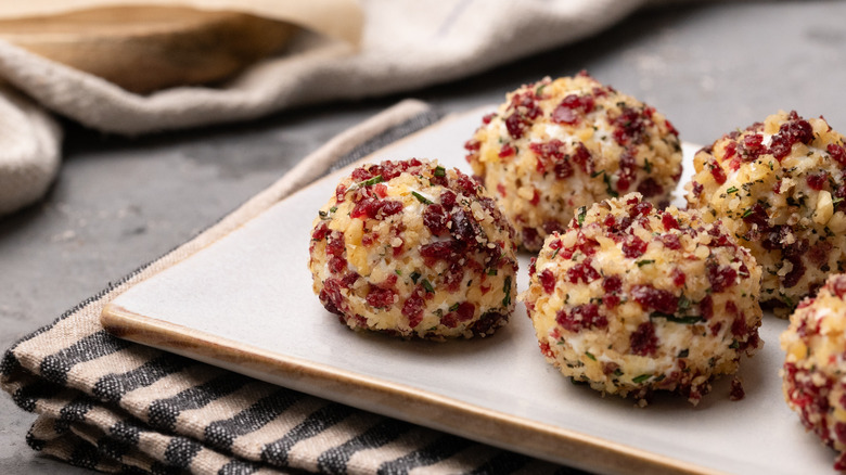 festive goat cheese balls 