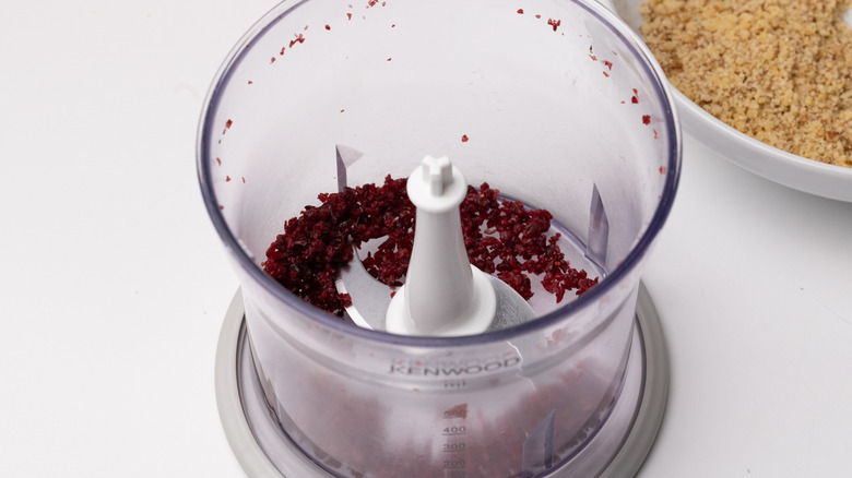 dried cranberries in food processor