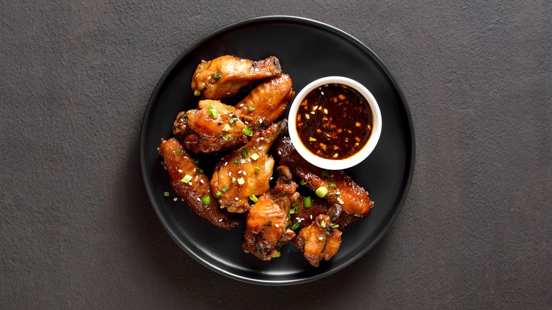 Chicken wings and soy dipping sauce