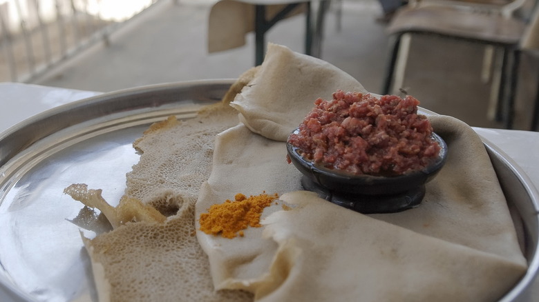 kitfo served in Ethiopian restaurant