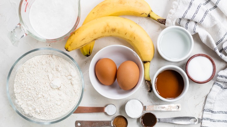 ingredients for banana pancakes