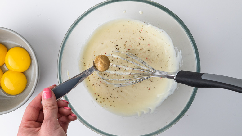 roux in a bowl 