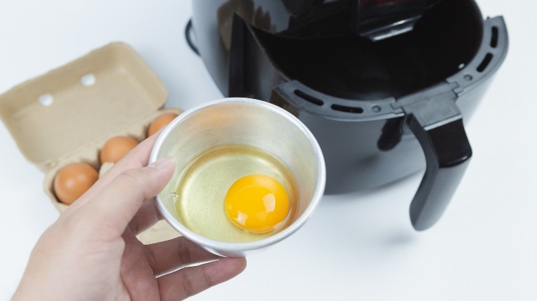 cracked egg to cook in air fryer