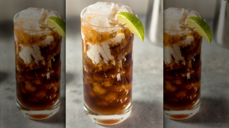 A dirty soda with a lime wedge