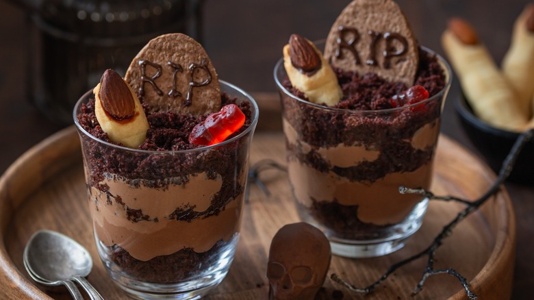 Graveyard dirt pudding