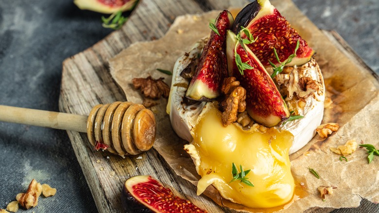 Baked camembert with fig topping