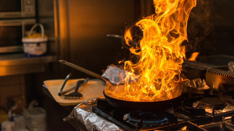 Flambéing in a pan
