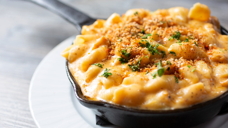 mac and cheese beschamel cheese sauce