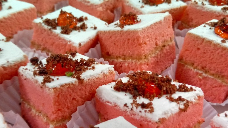 strawberry brownies