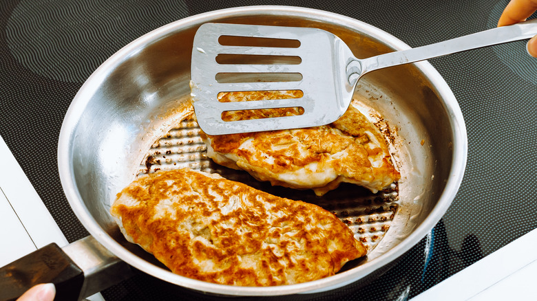 pan frying chicken