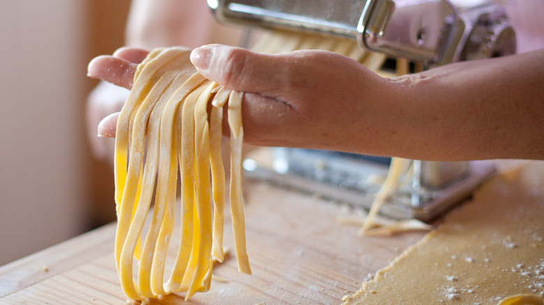 fresh pasta and pasta machine