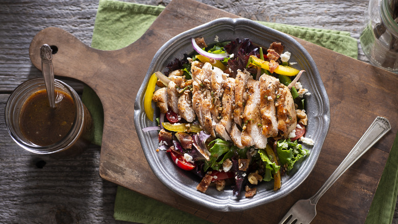 Grilled chicken salad with dressing