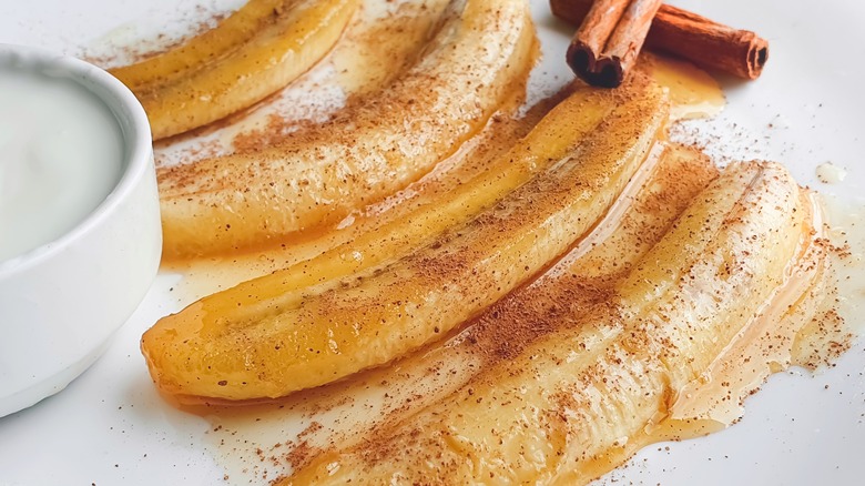 plate of sweet banana slices