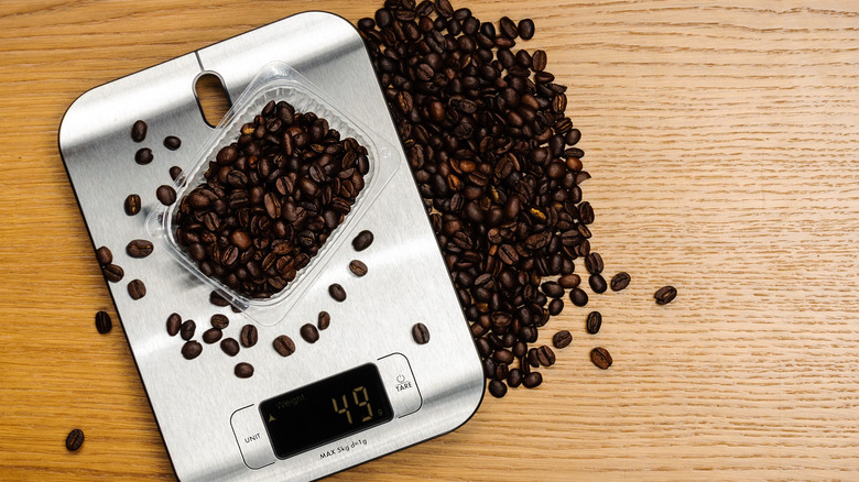 https://www.tastingtable.com/img/gallery/for-the-most-balanced-pour-over-coffee-use-a-kitchen-scale/intro-1681502608.jpg