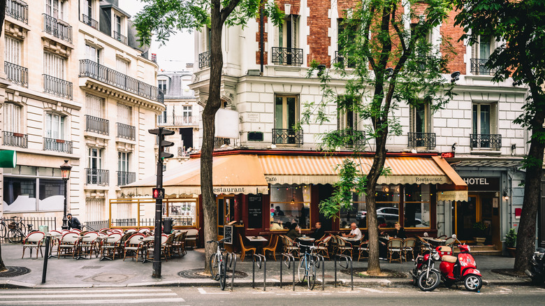 French Restaurant in Paris