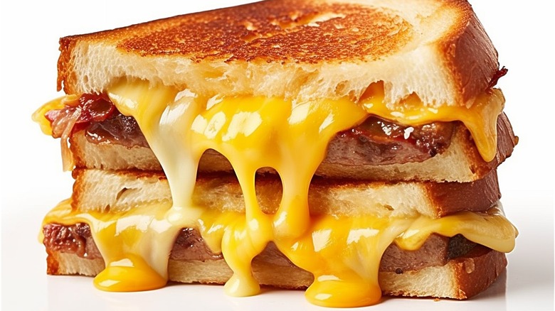 grilled cheese sandwich close up