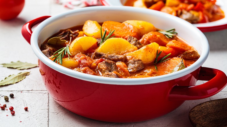 pot roast in red pot