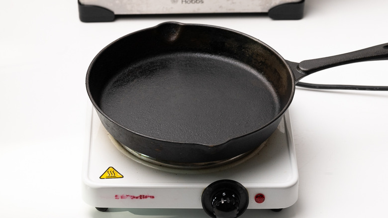 heating cast iron pan