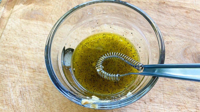 salad dressing in bowl 