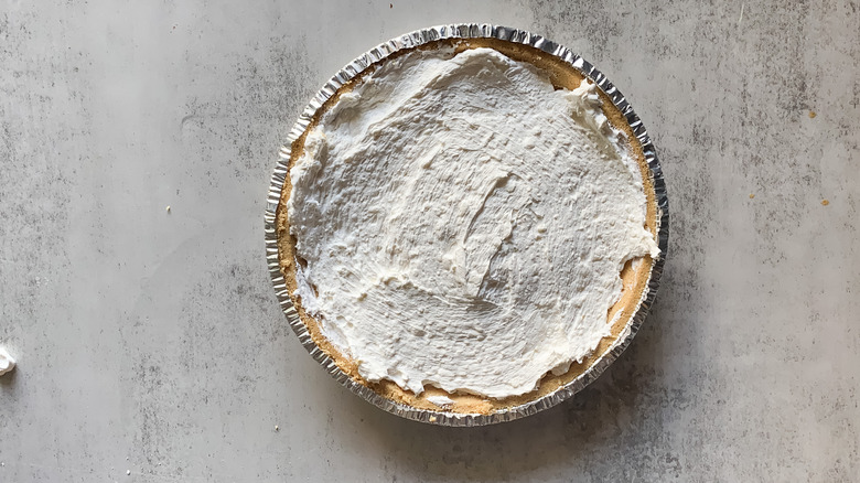 whipped topping in pie crust 