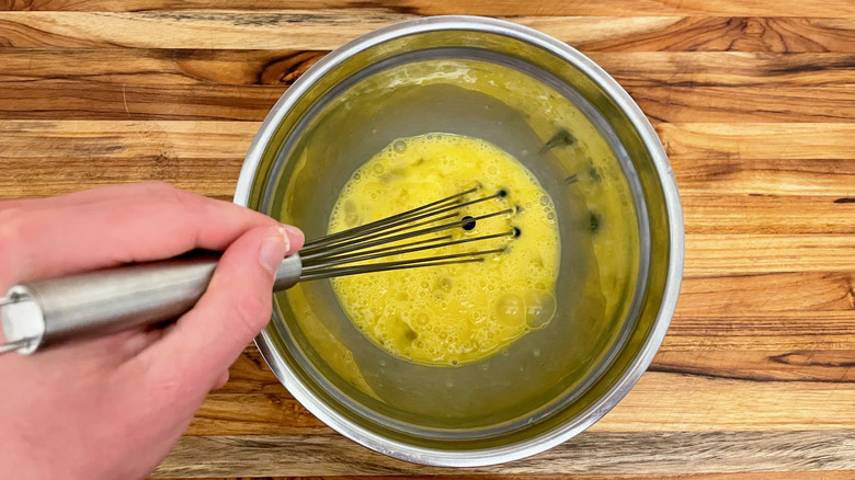 Mixing eggs ball whisk