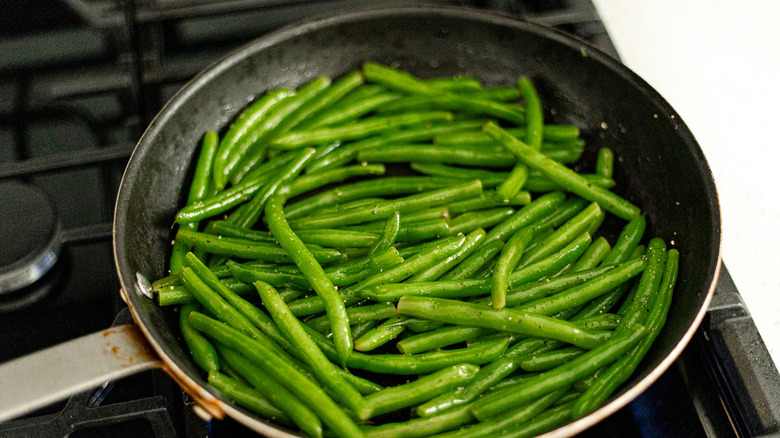 fresh green bean almondine