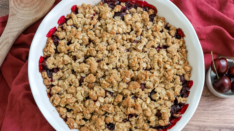 baked fresh summer cherry crisp