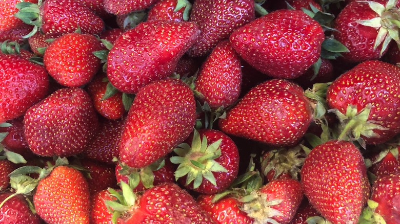 Strawberries crowded together