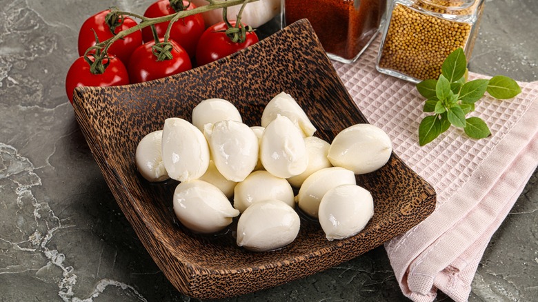 mozzarella cheese balls