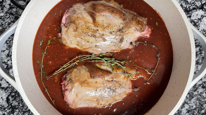 pork shanks in tomato sauce