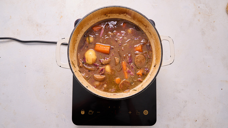 thickened gravy in pot