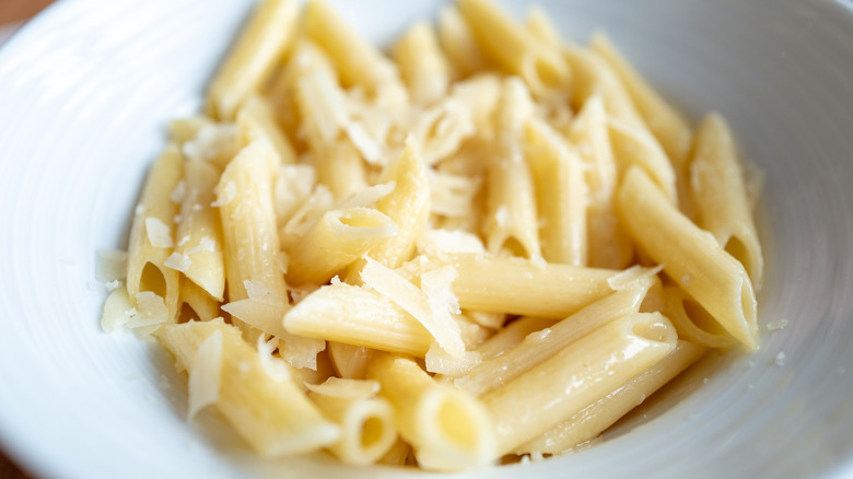 pasta with butter in bowl