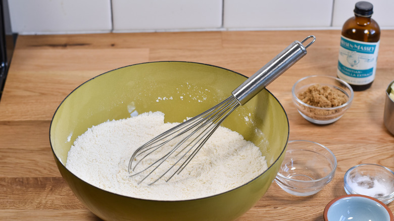 whisking dry ingredients in bowl