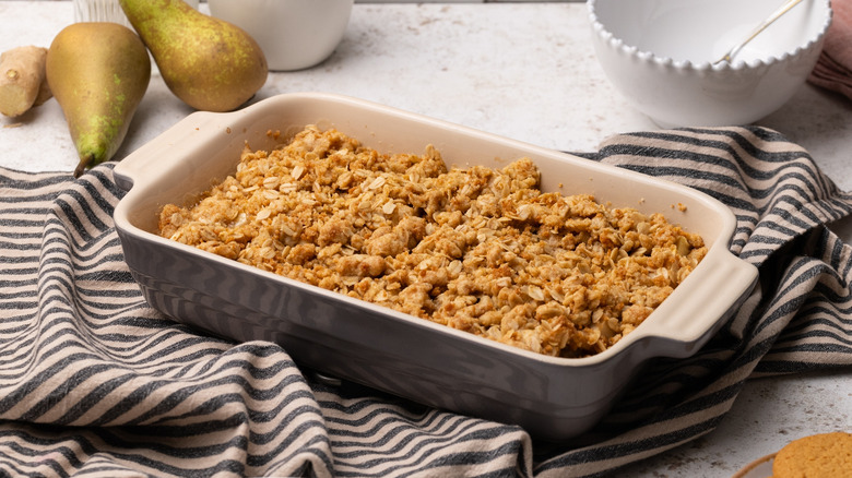 ginger pear crisp