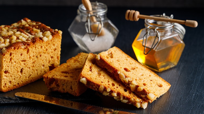 Gingerbread loaf honey black wood