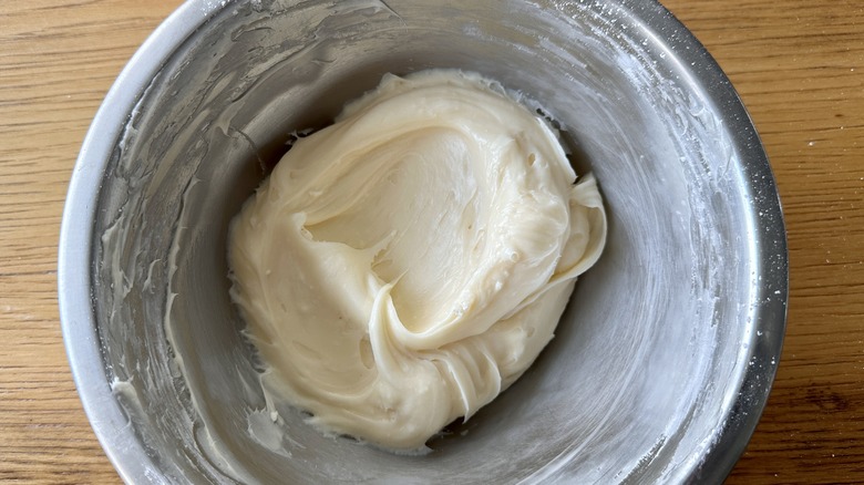 frosting in bowl