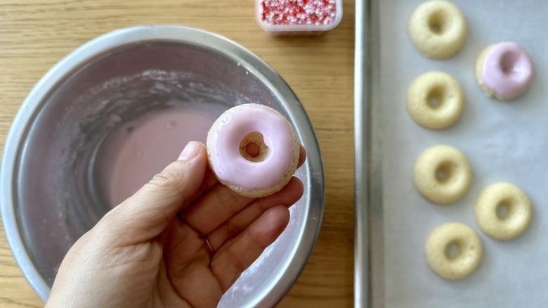 Glazed mini donut