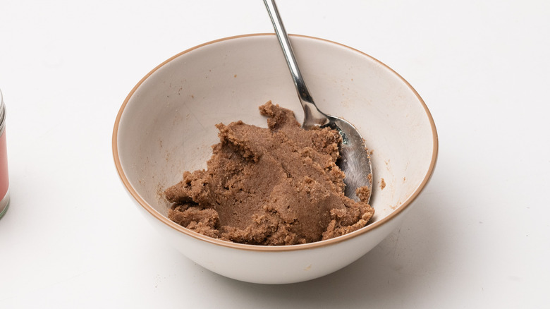 cinnamon roll filling in bowl