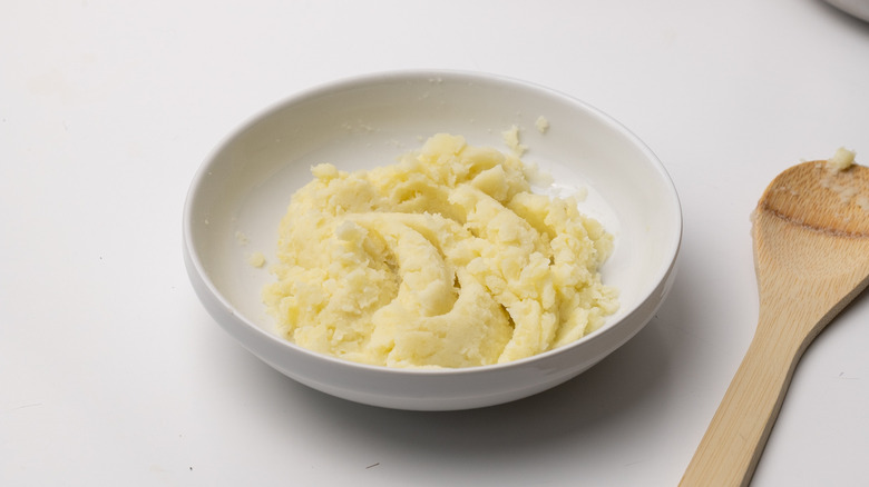 mashed potato in a bowl