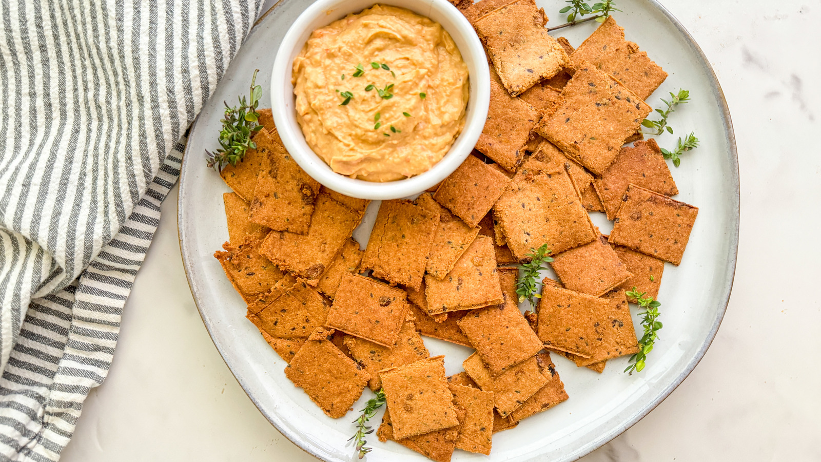 Gluten-Free Garlic And Herb Crackers Recipe