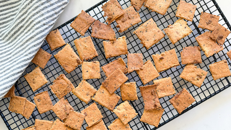 crackers on cooling rack