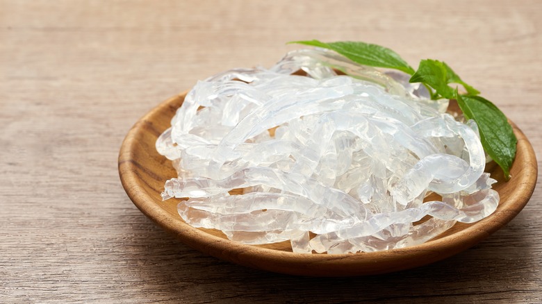 Clear kelp noodles