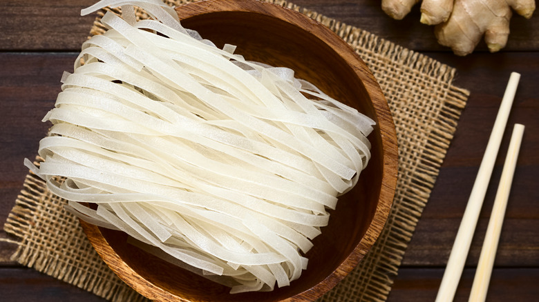 Rice flour noodles